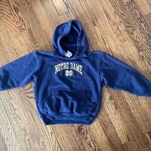 💥4/$15 Notre Dame ☘️ size 4 runs small